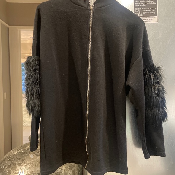 Sweater - Picture 1 of 1